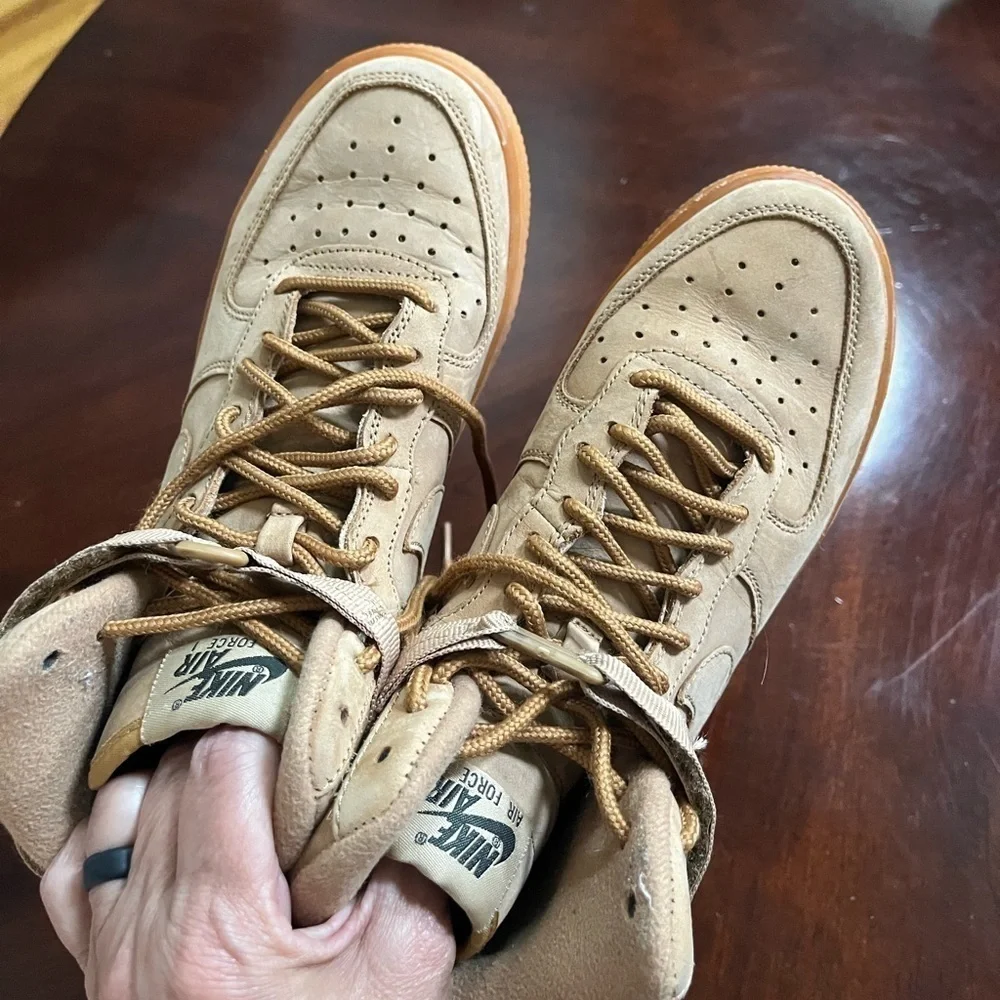Nike Air Force One suede high top tennis shoes size 5 1/2 youth barely worn EUC